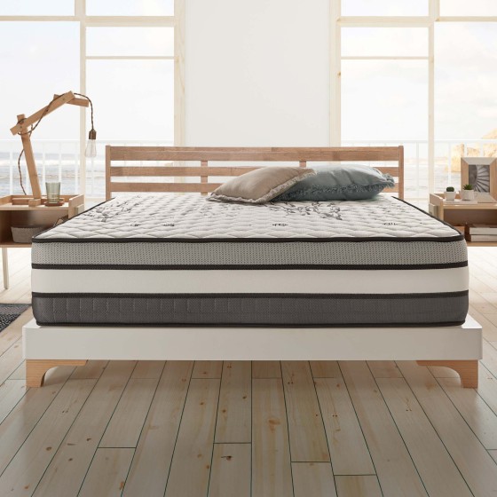 Experience the luxury of the Solar mattress, designed for the discerning.